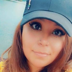 Meet your Posher, Michaela